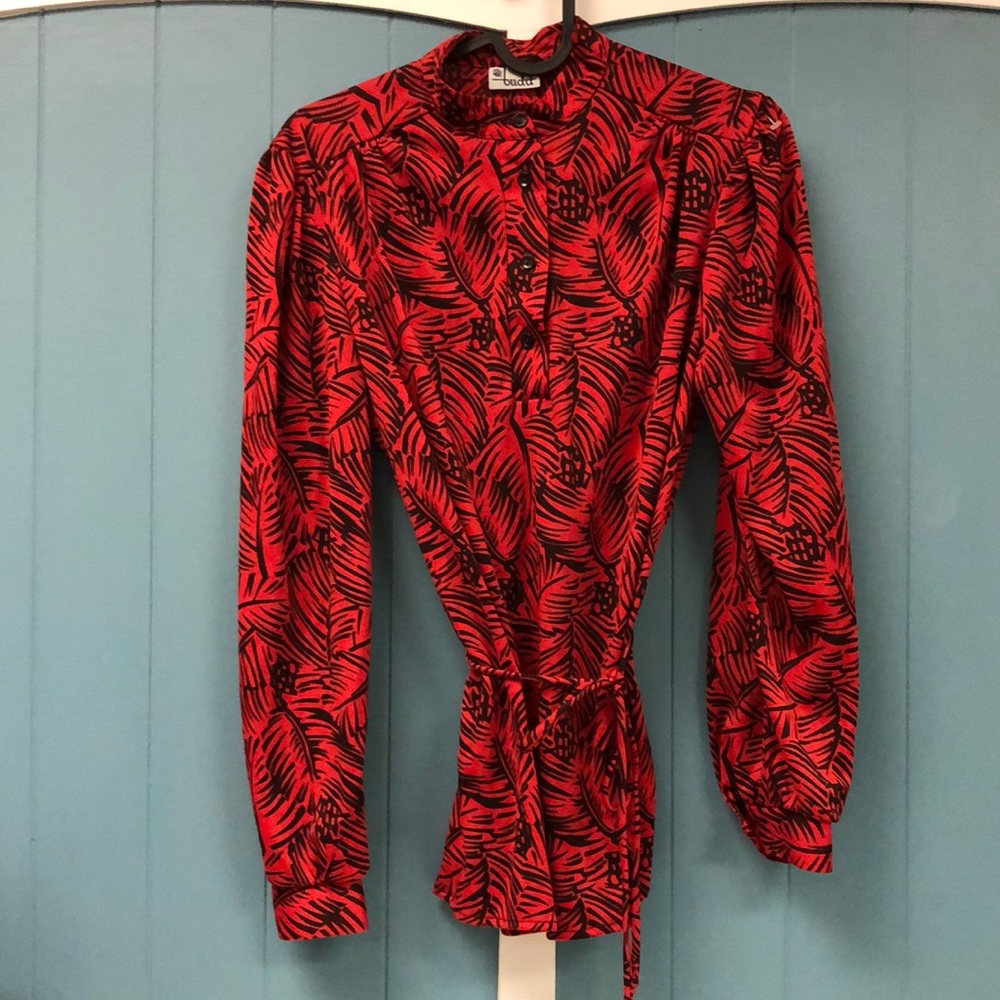 Vintage BUDD women’s red black 1/3 button pullover women’s belted top size S